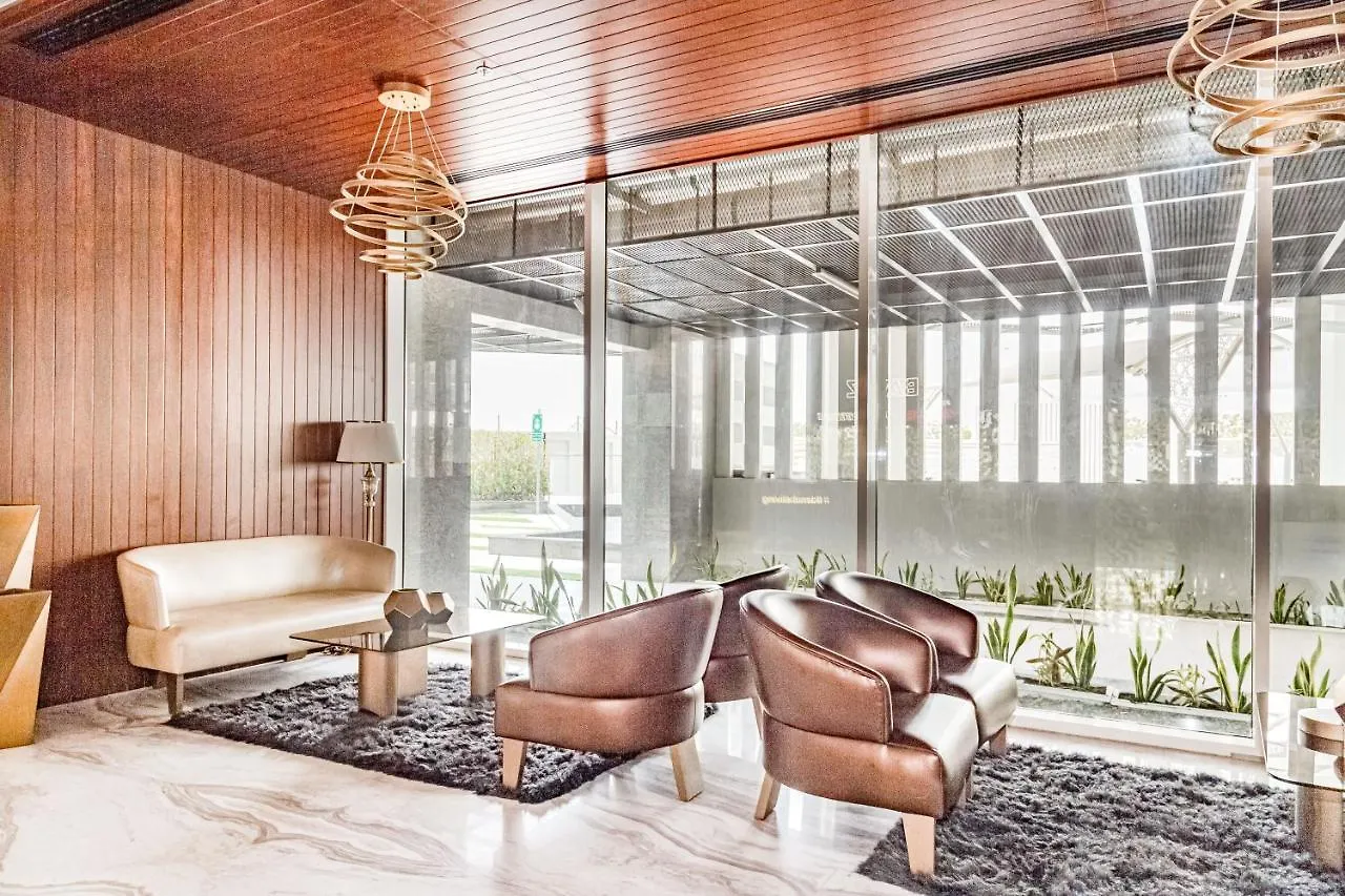 Waves Holiday Homes - Chic Studio With Balcony Overlooking City Views Dubai 0*,  United Arab Emirates